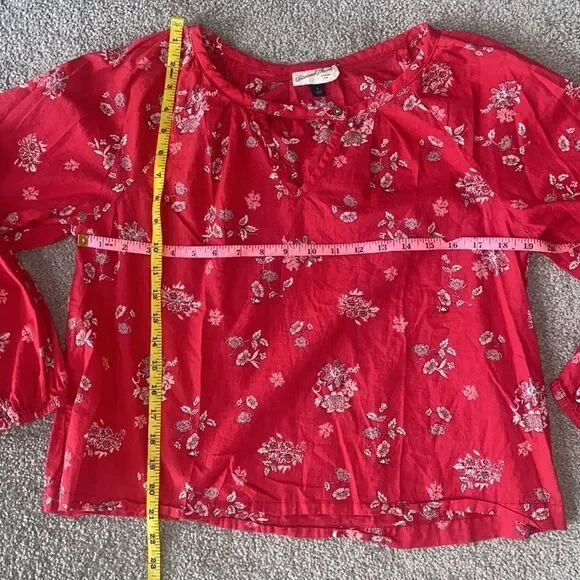 Universal Thread Top!  - Picture 7 of 8